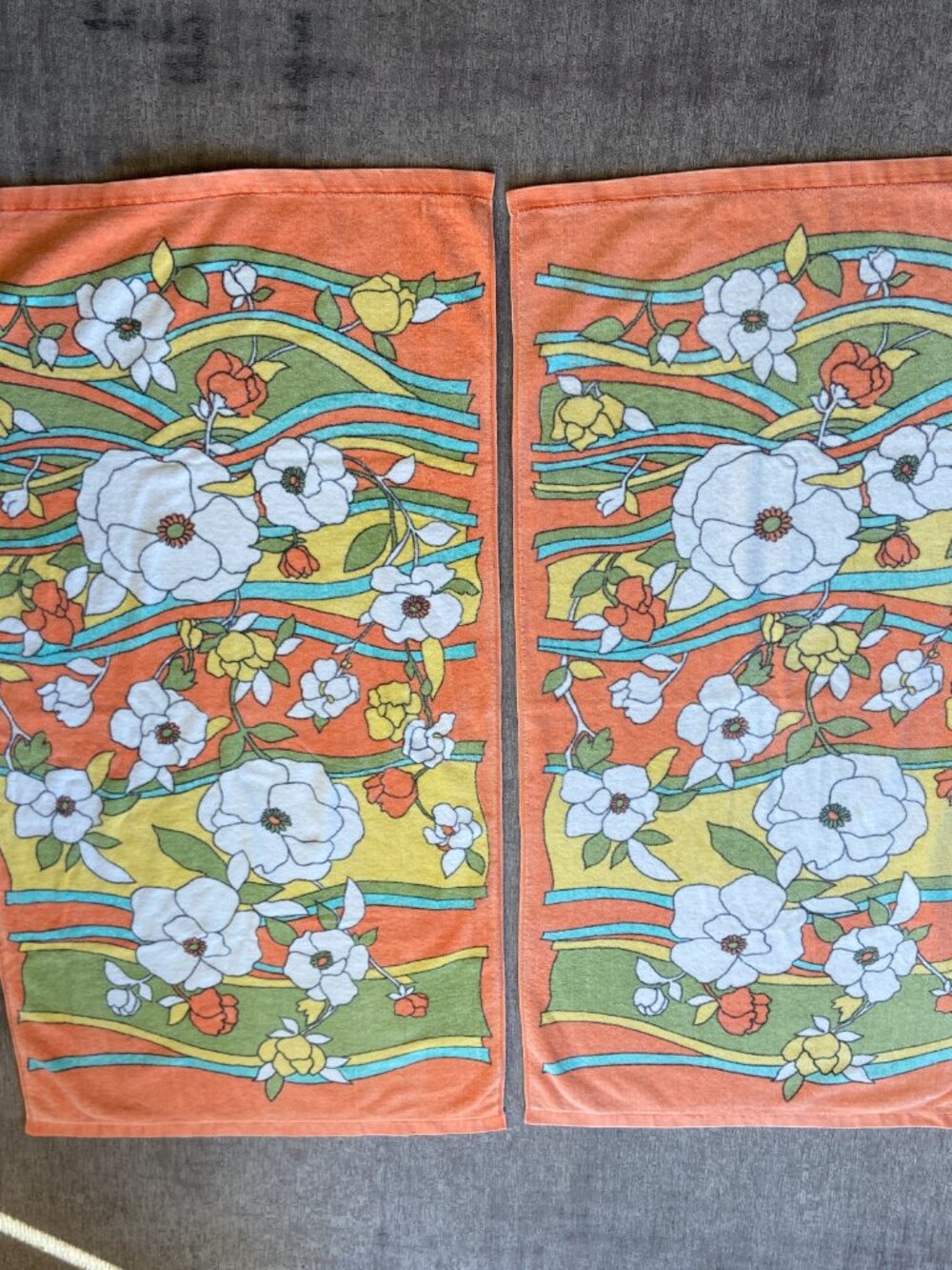 Vintage Fieldcrest Floral Bath Towels Set of 2 | MCM Retro Decor